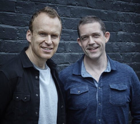 Matt Haig ja hänen lastenkirjojensa kuvittaja Chris Mould. Kuva: Jonathan Ring.